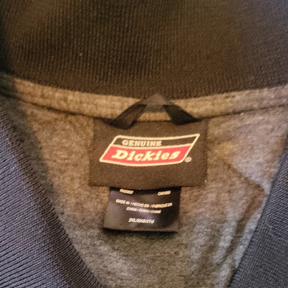 Dickies Black and Gray V-Neck Top
